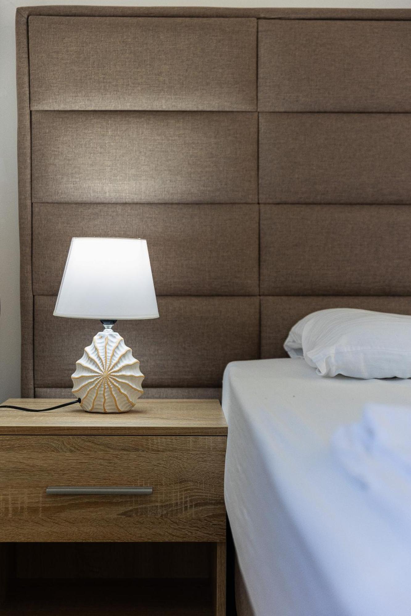 Apartments Lustica Radovici Rom bilde